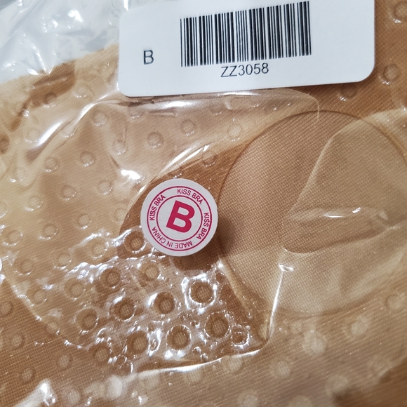 Freebra Sticky Strapless Bra - Picture 5 of 9